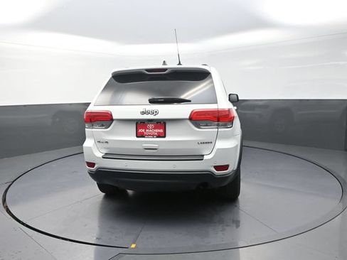 Used 2019 Jeep Grand Cherokee Laredo AWD/4WD image 7