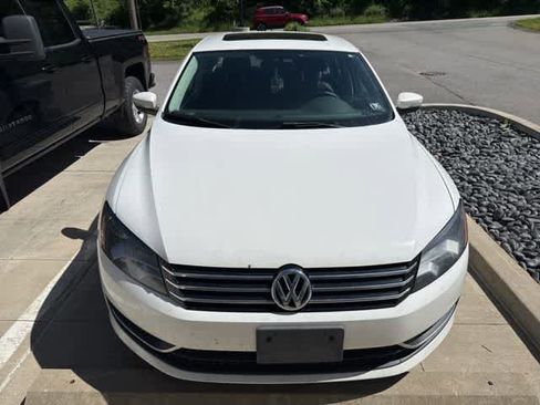 Used 2013 Volkswagen Passat 2.5 SE FWD image 2