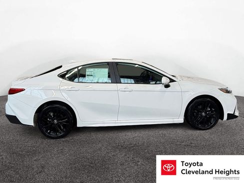 New 2026 Toyota Camry SE image 6