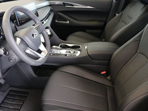 New 2026 INFINITI QX60 Luxe w/ Cargo Package AWD/4WD image 18