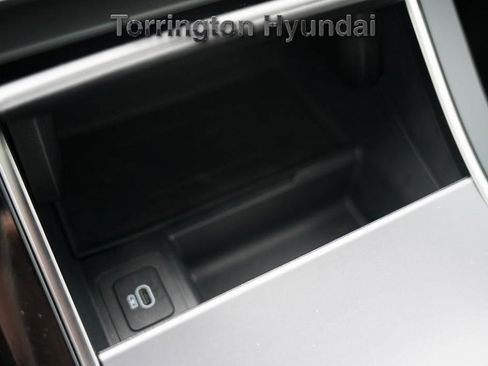 Used 2025 Land Rover Range Rover Velar Dynamic SE image 27