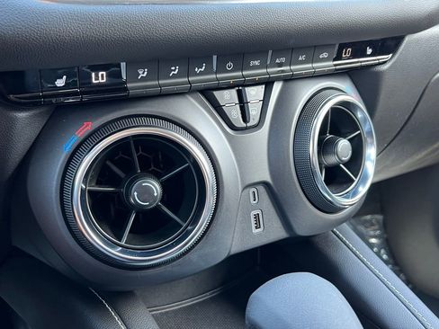 Used 2025 Chevrolet Blazer LT image 24