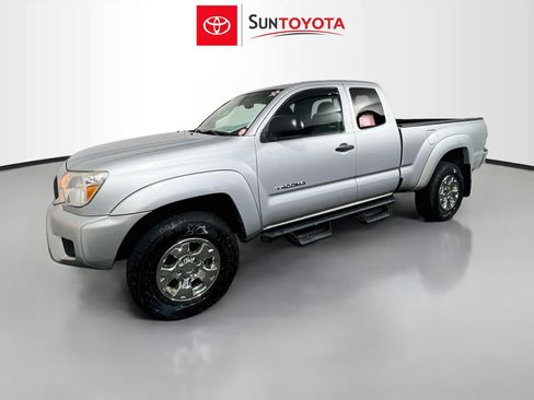 Used 2013 Toyota Tacoma 4x4 Access Cab V6 w/ SR5 Pkg image 9