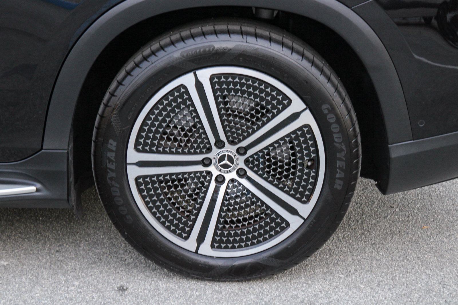 Certified 2023 Mercedes-Benz EQS 450+ 4MATIC SUV image 11