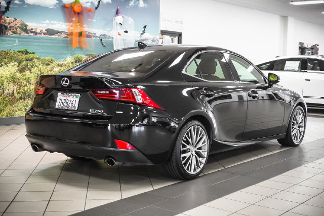 Used 2014 Lexus IS 250 w/ Navigation Package RWD image 6