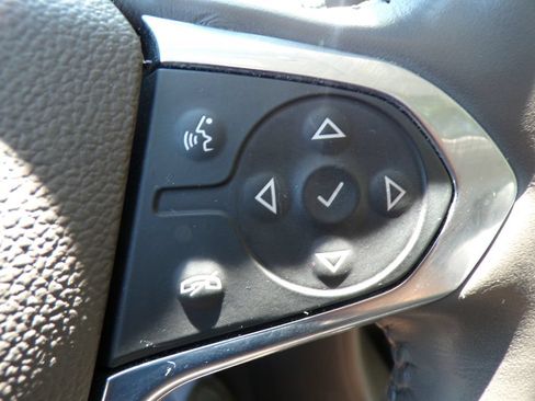Used 2020 Chevrolet Traverse Premier AWD/4WD image 32