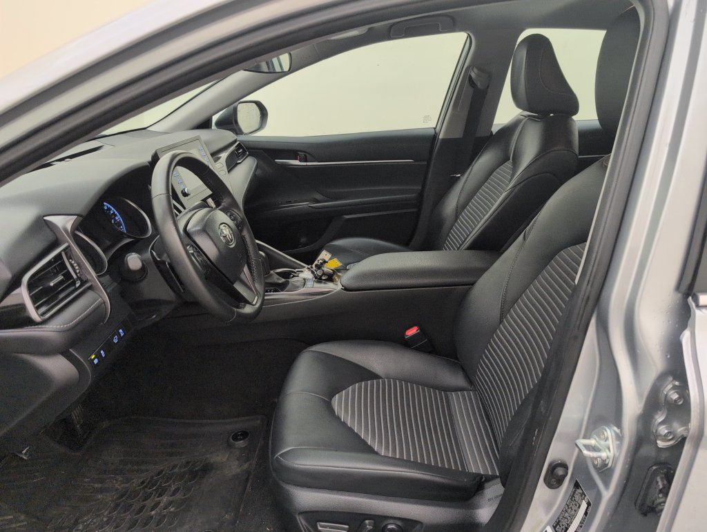 Used 2024 Toyota Camry SE FWD image 4