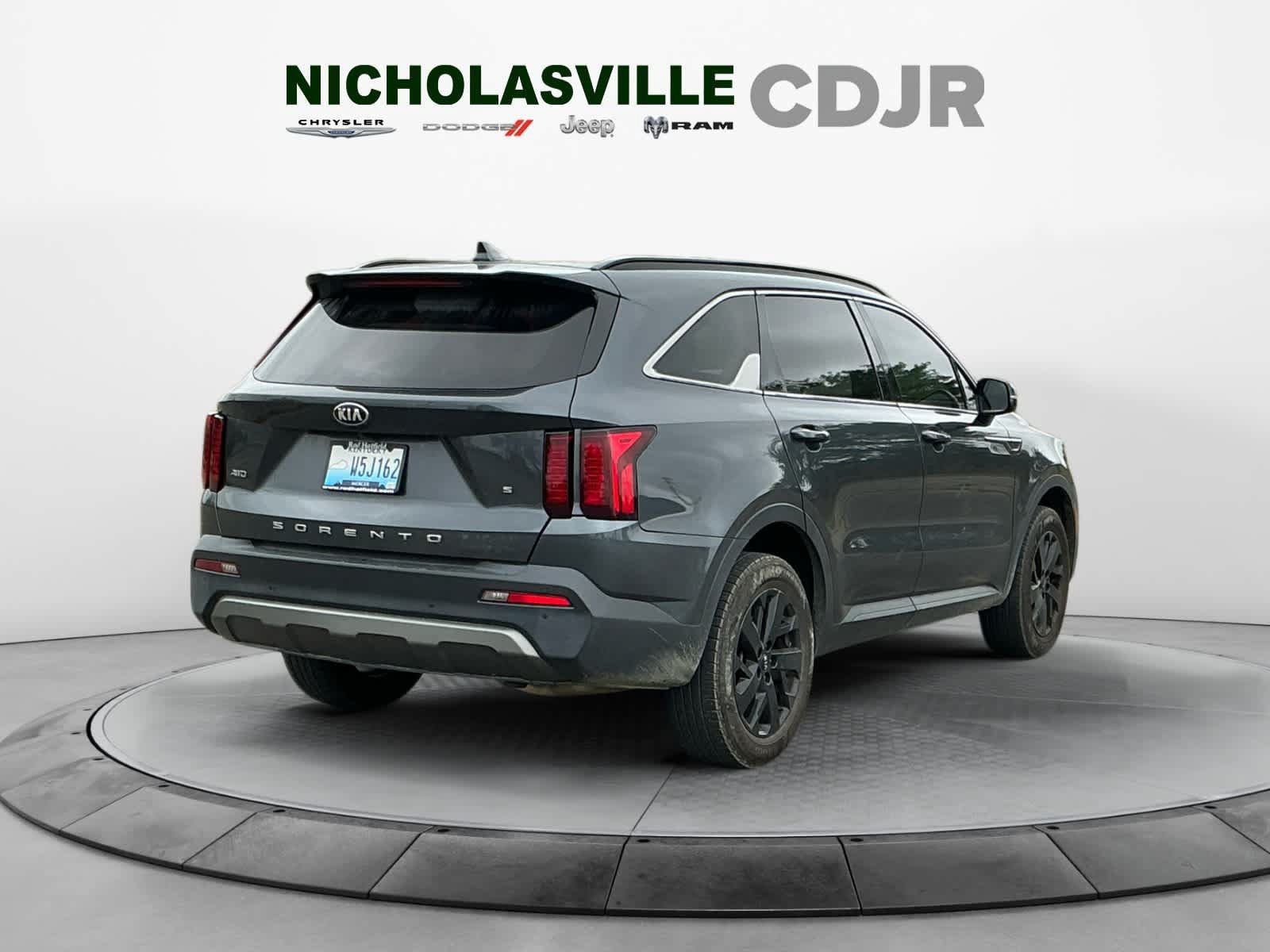 Used 2021 Kia Sorento S w/ Panoramic Sunroof Package AWD/4WD image 5
