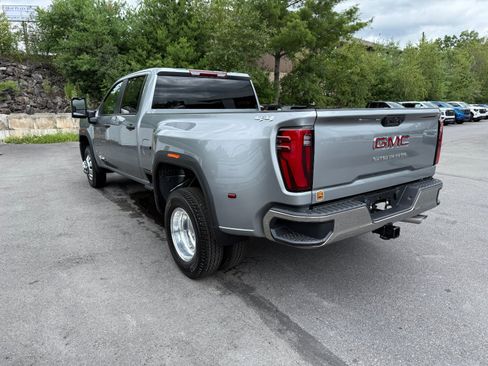 New 2026 GMC Sierra 3500 Pro AWD/4WD image 3