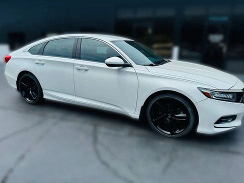 Used 2018 Honda Accord Sport image 7