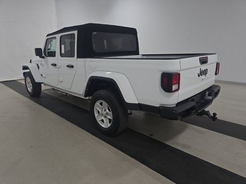 Used 2022 Jeep Gladiator Sport AWD/4WD image 4