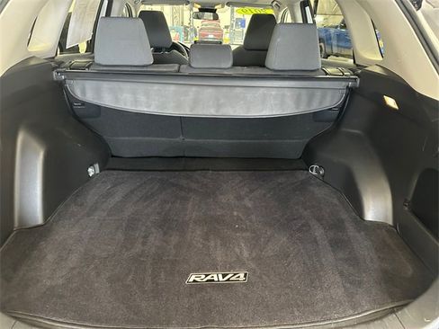 Used 2019 Toyota RAV4 XLE w/ Carpet Mat Package image 16