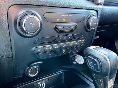 Used 2019 Ford Ranger Lariat w/ FX4 Off-Road Package image 25