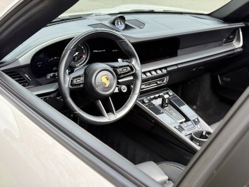 Used 2021 Porsche 911 AWD/4WD image 19
