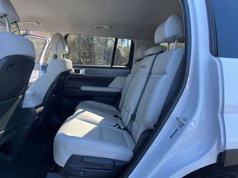 Used 2025 Hyundai Santa Fe SEL image 27