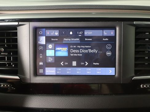 Used 2023 Chrysler Voyager LX FWD image 41