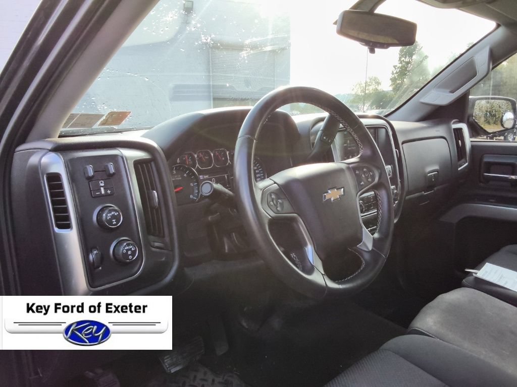 Used 2017 Chevrolet Silverado 1500 LT w/ LT Convenience Package AWD/4WD image 18