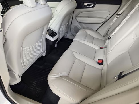 New 2026 Volvo XC60 B5 Ultra w/ Protection Package Premier image 31