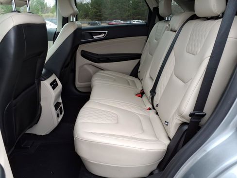 Used 2024 Ford Edge Titanium image 17