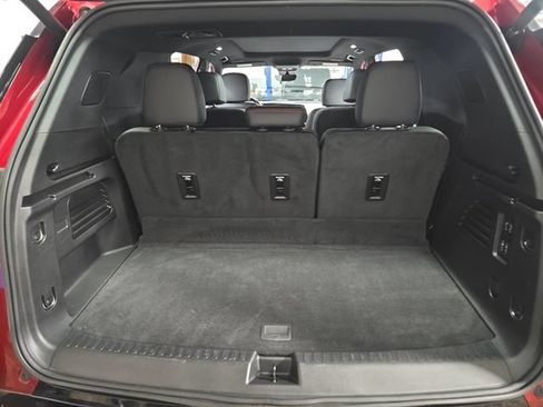 Used 2025 Chevrolet Traverse RS w/ LPO, Floor Liner Package AWD/4WD image 16