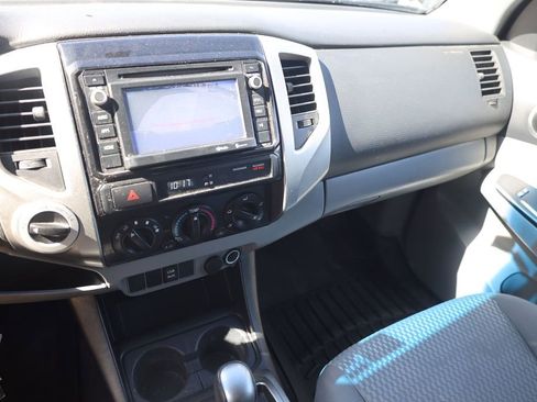 Used 2014 Toyota Tacoma 4x4 Double Cab w/ SR5 Package image 15