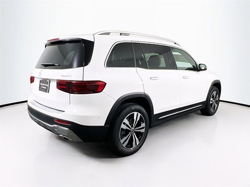 New 2025 Mercedes-Benz GLB 250 4MATIC image 7