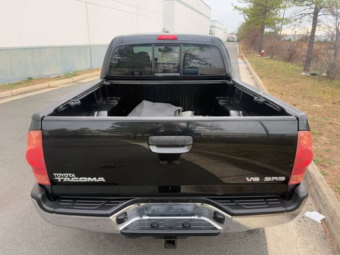 Used 2010 Toyota Tacoma 4x4 Double Cab image 10