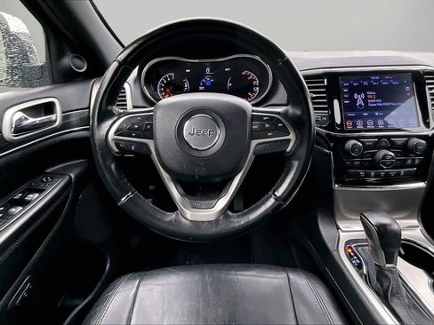 Used 2019 Jeep Grand Cherokee Limited AWD/4WD image 11