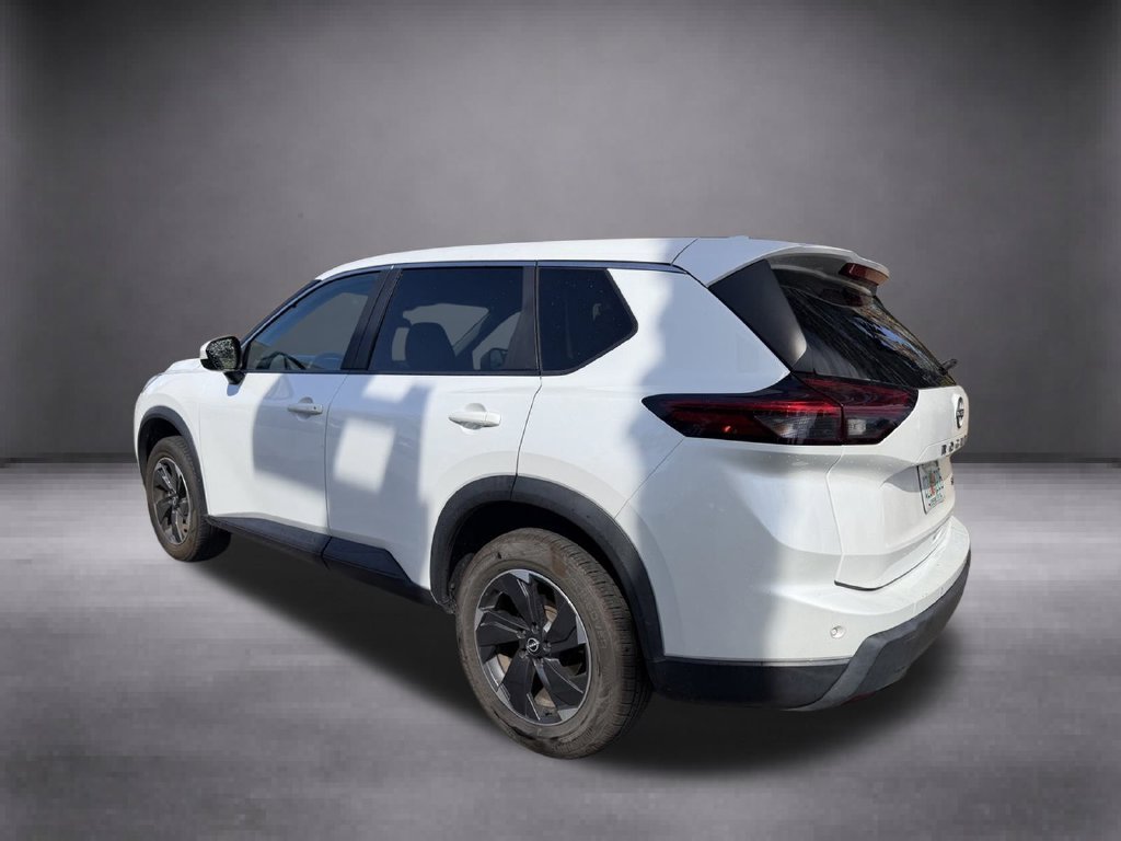Used 2024 Nissan Rogue SV FWD image 11