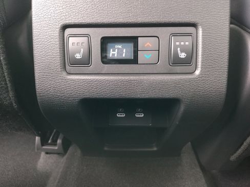 New 2025 Mitsubishi Outlander SEL image 28