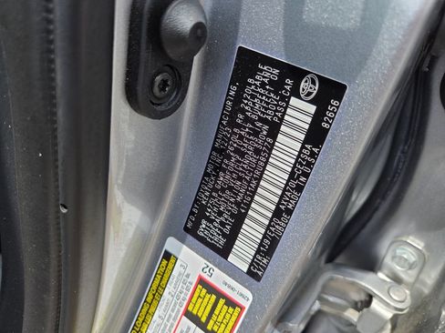 Used 2024 Toyota Camry SE FWD image 16