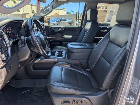 Used 2019 Chevrolet Silverado 1500 LT Trail Boss AWD/4WD image 2