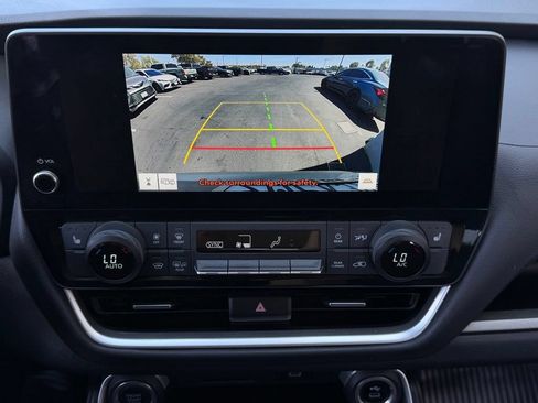 Used 2024 Toyota Grand Highlander FWD image 16