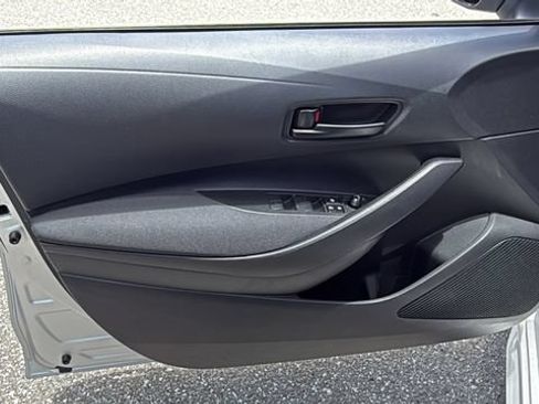 Certified 2025 Toyota Corolla LE FWD image 17