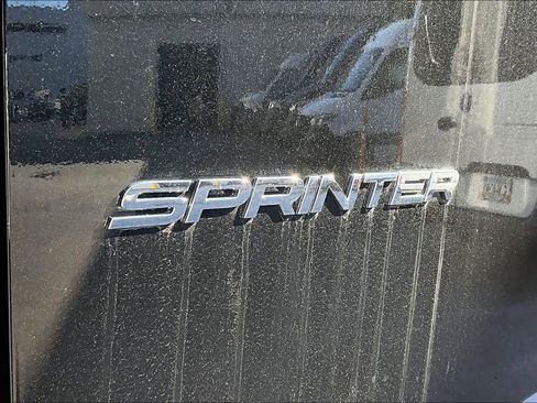 Used 2025 Mercedes-Benz Sprinter 2500 image 28