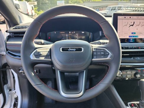 New 2026 Jeep Compass Trailhawk w/ Sun, Sound & Navigation Group AWD/4WD image 30