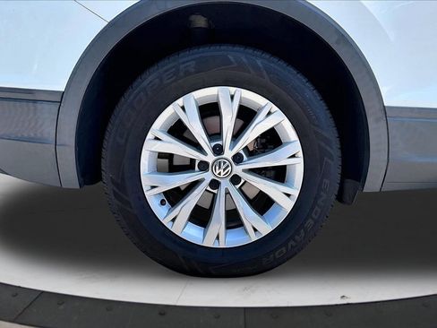 Used 2020 Volkswagen Tiguan S FWD image 34