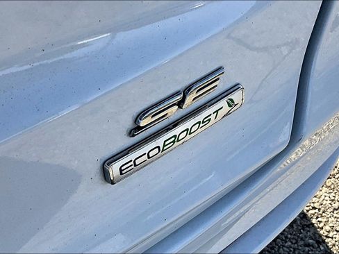 Used 2020 Ford Fusion SE w/ Equipment Group 151A image 8