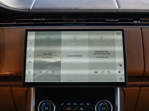 Certified 2023 Land Rover Range Rover SE AWD/4WD image 14
