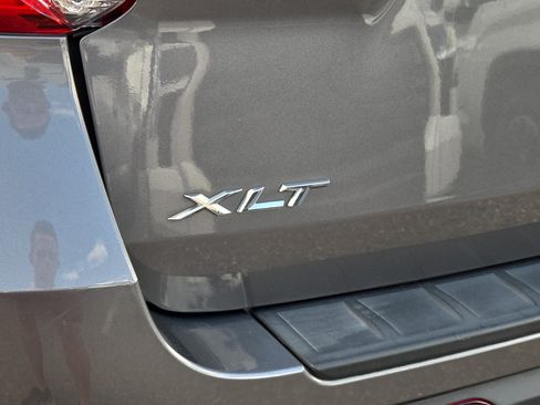 Used 2023 Ford Explorer XLT w/ Equipment Group 202A RWD image 12