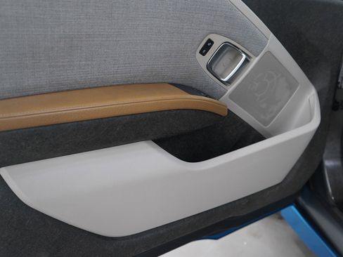 Used 2017 BMW i3 image 18