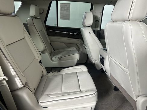 Used 2021 GMC Yukon Denali w/ Denali Premium Package AWD/4WD image 30