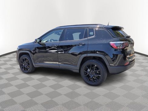 Used 2022 Jeep Compass Latitude AWD/4WD image 4