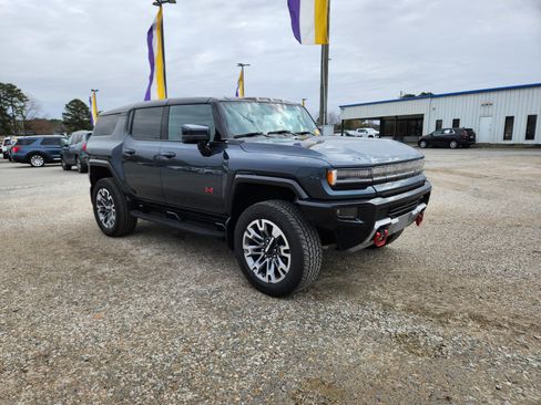 Used 2025 GMC Hummer EV 3X w/ LPO, Sport Package image 4