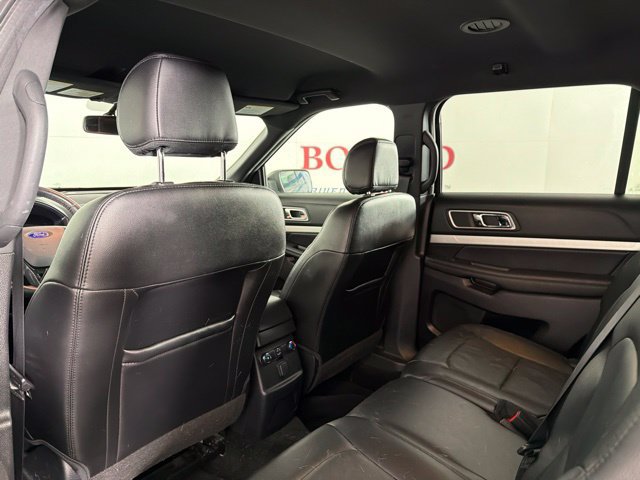 Used 2017 Ford Explorer XLT w/ Equipment Group 202A FWD image 28