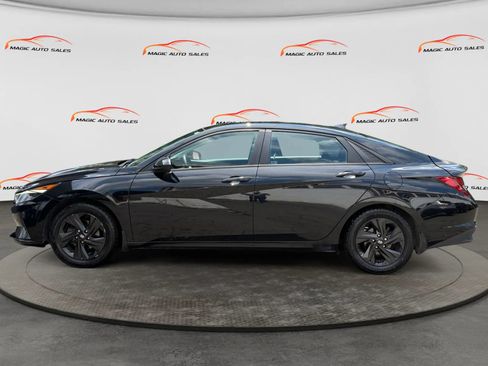 Used 2022 Hyundai Elantra SEL w/ Convenience Package FWD image 7