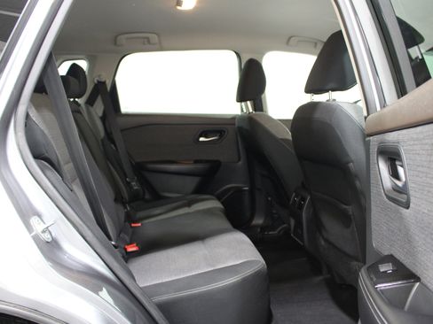Used 2021 Nissan Rogue SV AWD/4WD image 22