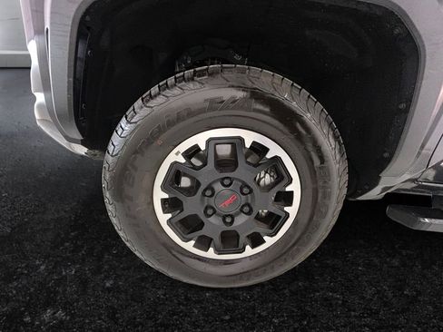 Used 2025 Toyota Tacoma TRD Off-Road image 27