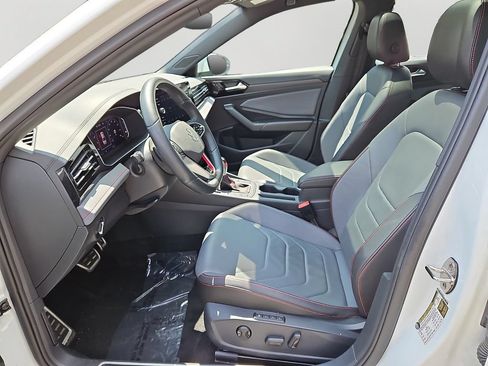Used 2025 Volkswagen Jetta GLI Autobahn FWD image 13