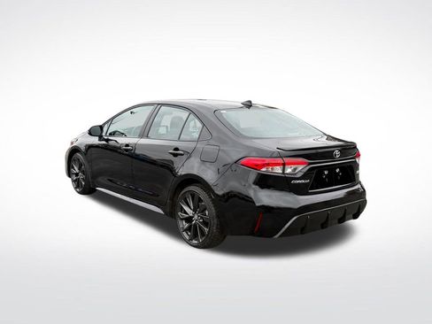 Certified 2024 Toyota Corolla SE image 3